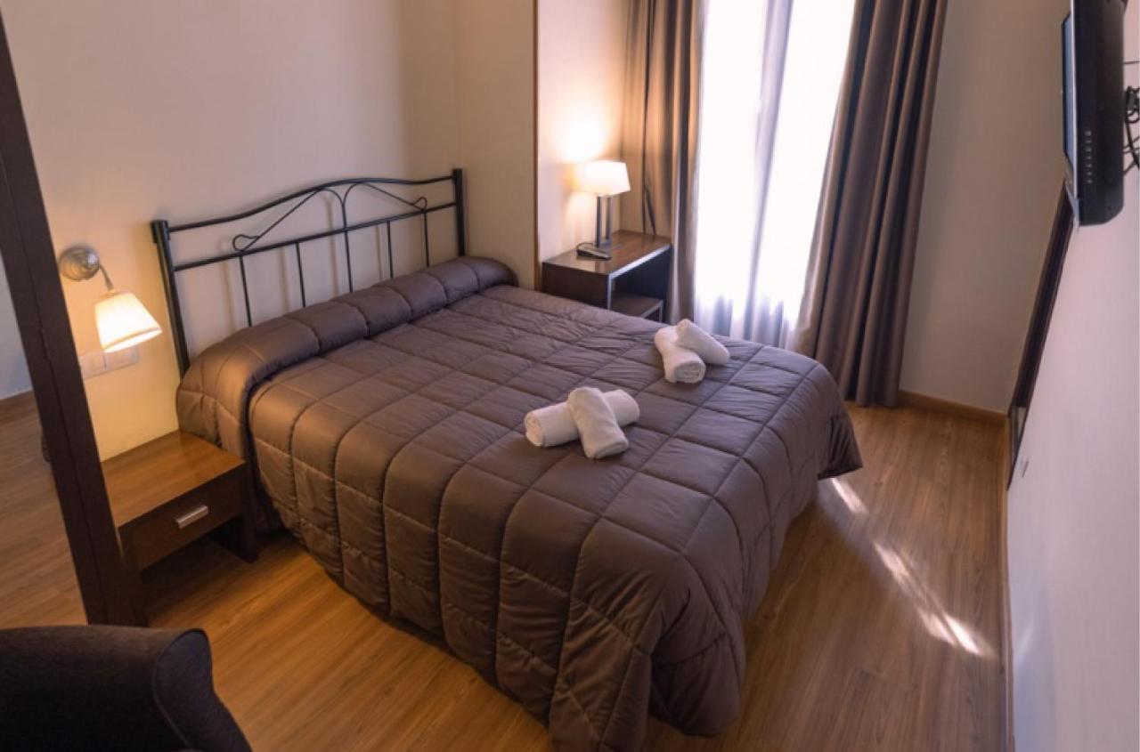Hotel Rural Y Apartamentos Villa Engracia Espluga de Francolí Dış mekan fotoğraf
